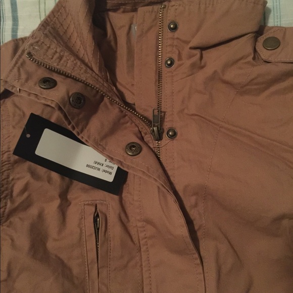 NWT khaki Jacket 🌻🌻🌻🌻🌻🌻🌻🌻🌻🌻🌻🌻🌻🌻🌻🌻 - Picture 3 of 5